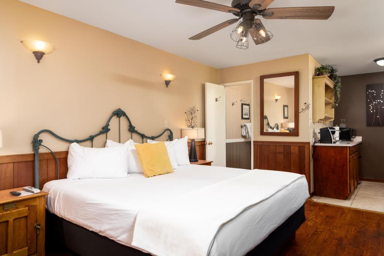 King Room at Prescott Pines Inn