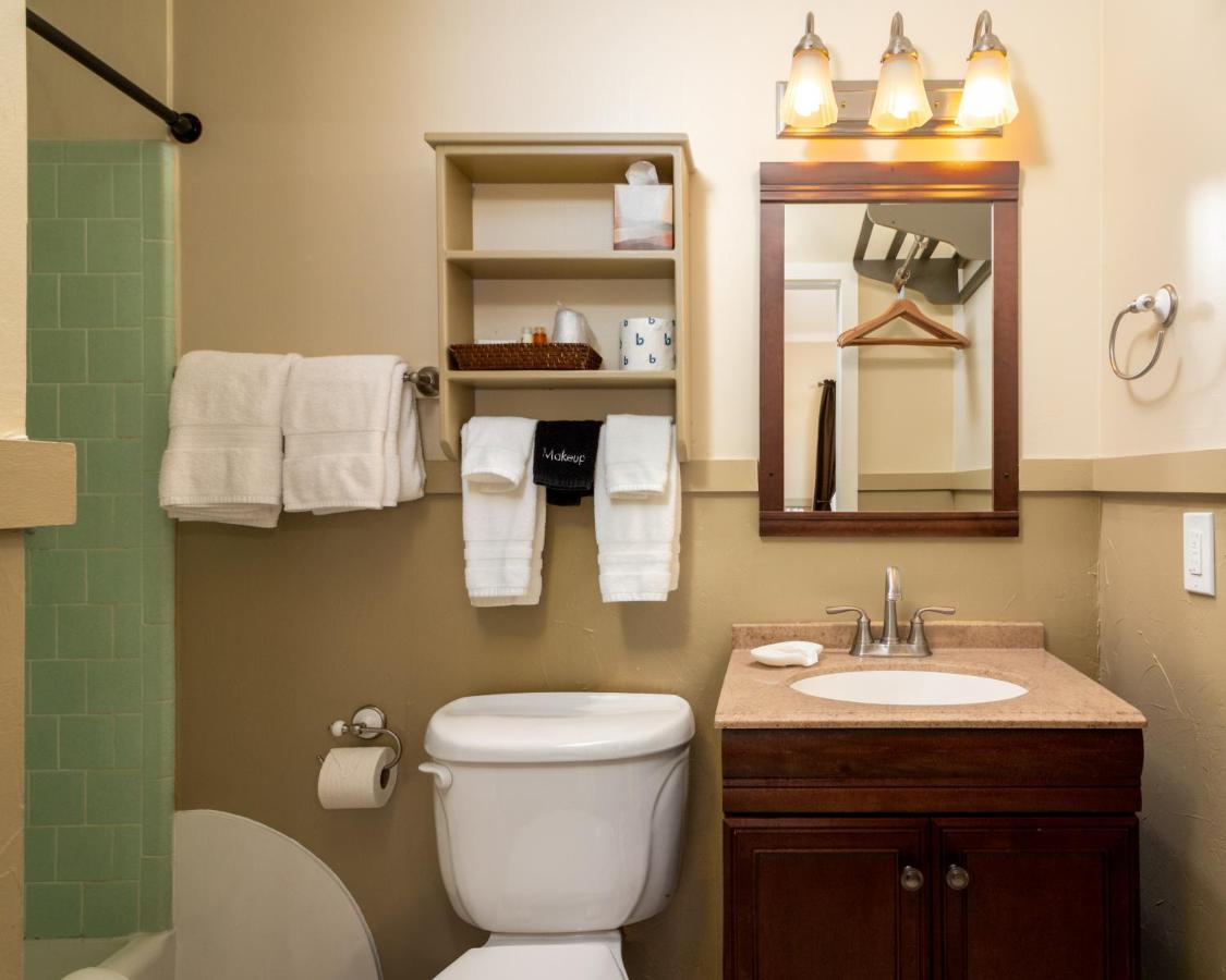 Standard Queen Room at Prescott Pines Inn
