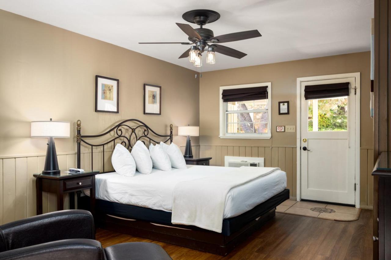 King Room at Prescott Pines Inn