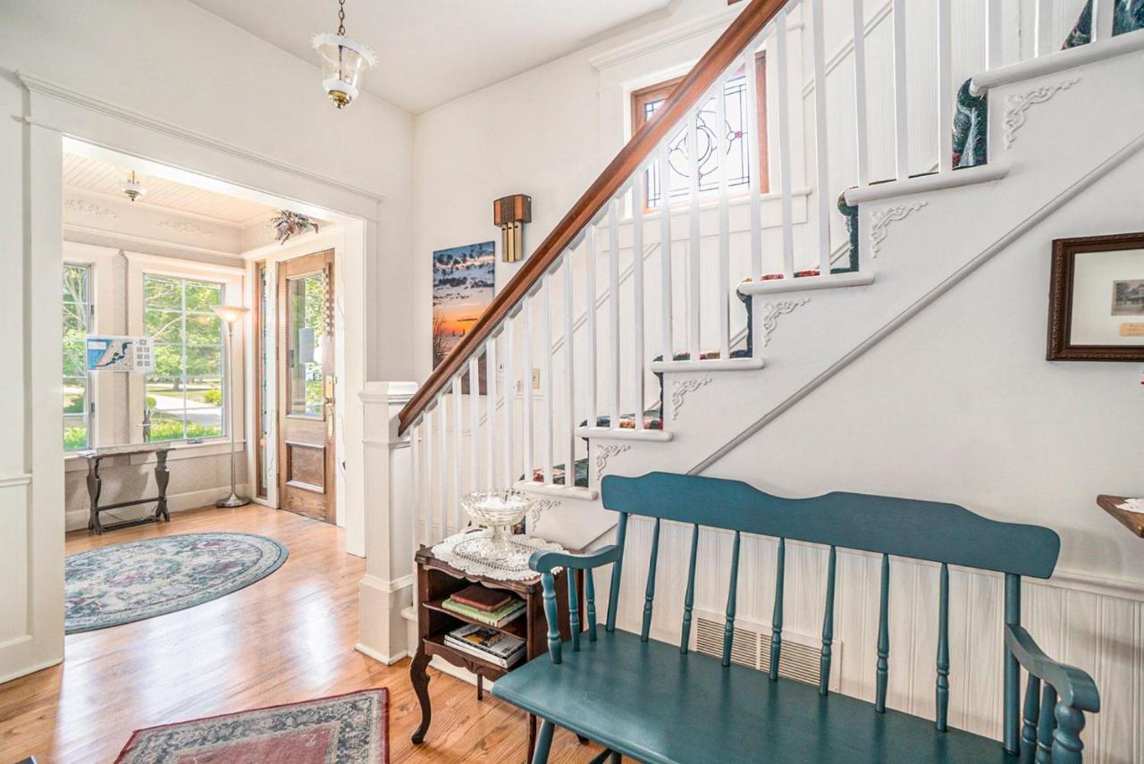 | Yelton Manor Bed and Breakfast