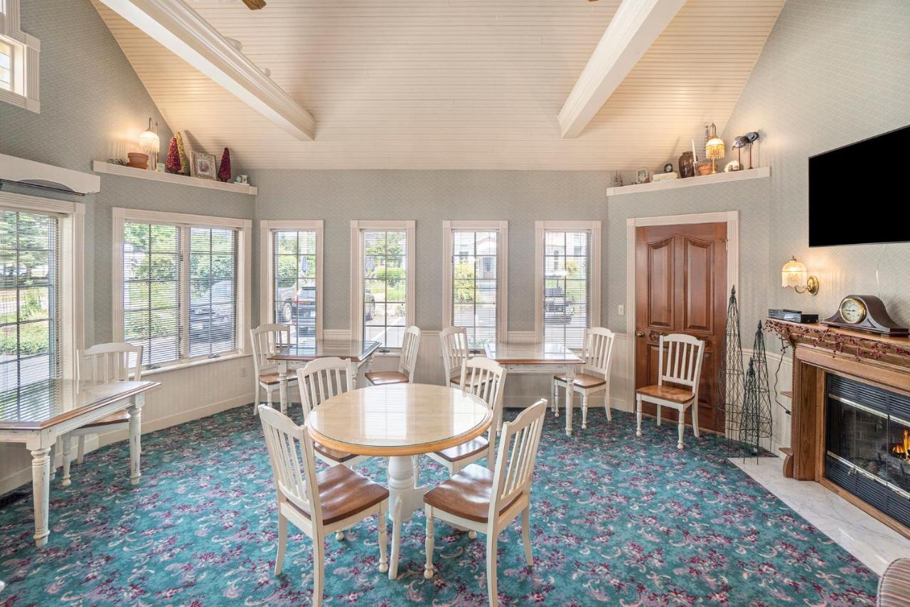 | Yelton Manor Bed and Breakfast