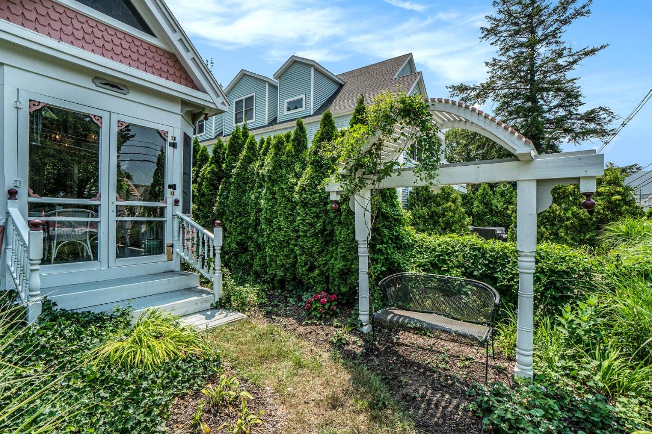 | Yelton Manor Bed and Breakfast