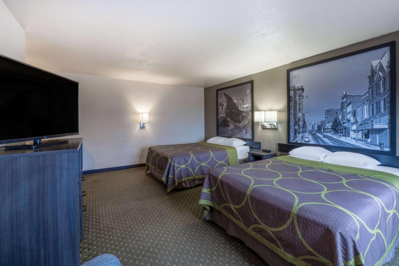 Studio Suite with Two Queen Beds - Non-Smoking at Super 8 by Wyndham Butte MT