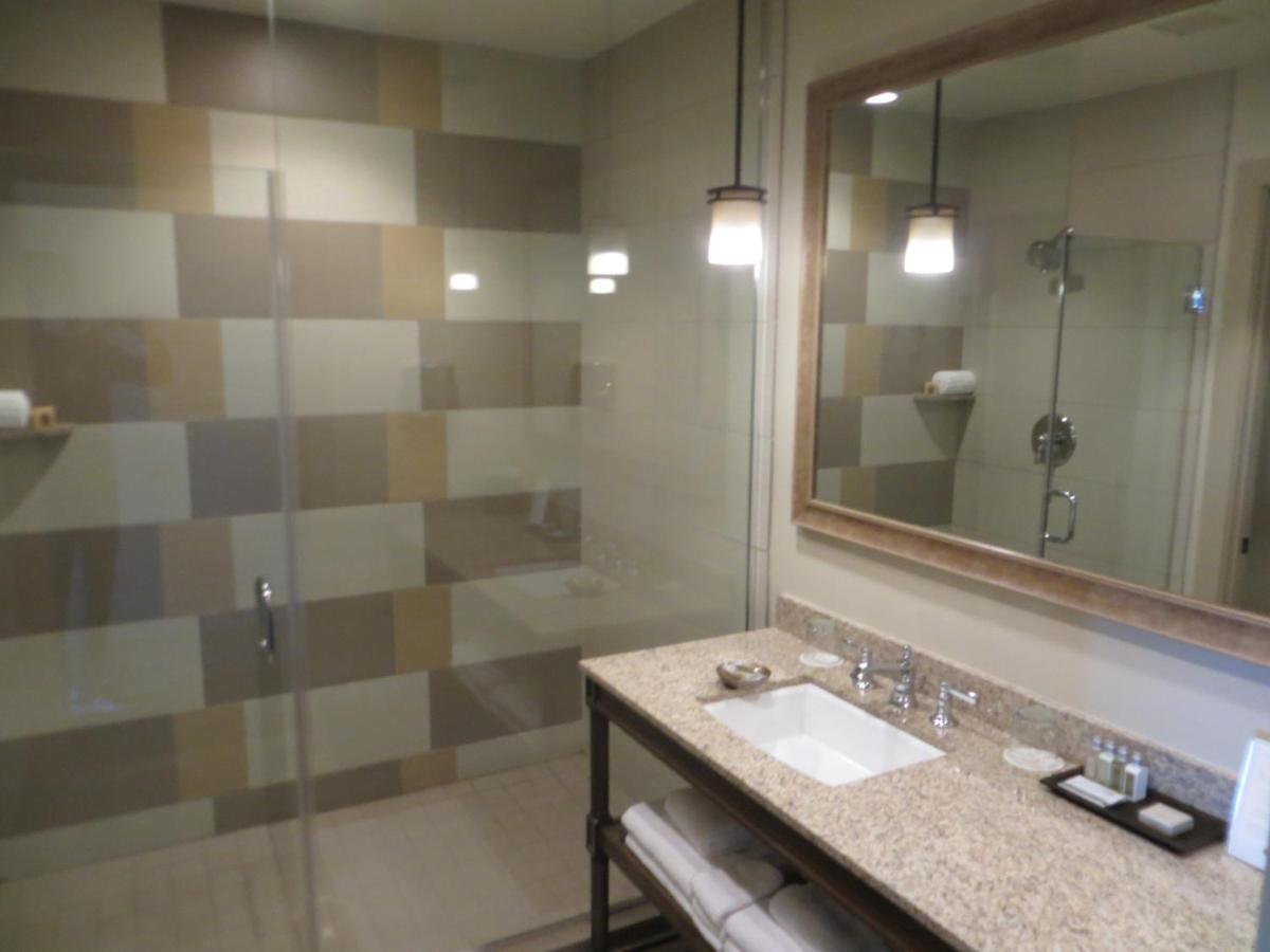 Queen Suite with Two Queen Beds at Ponte Vineyard Inn