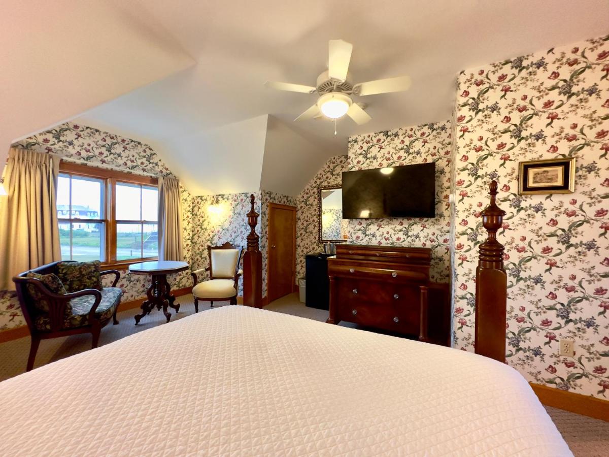 | Rose Farm Inn