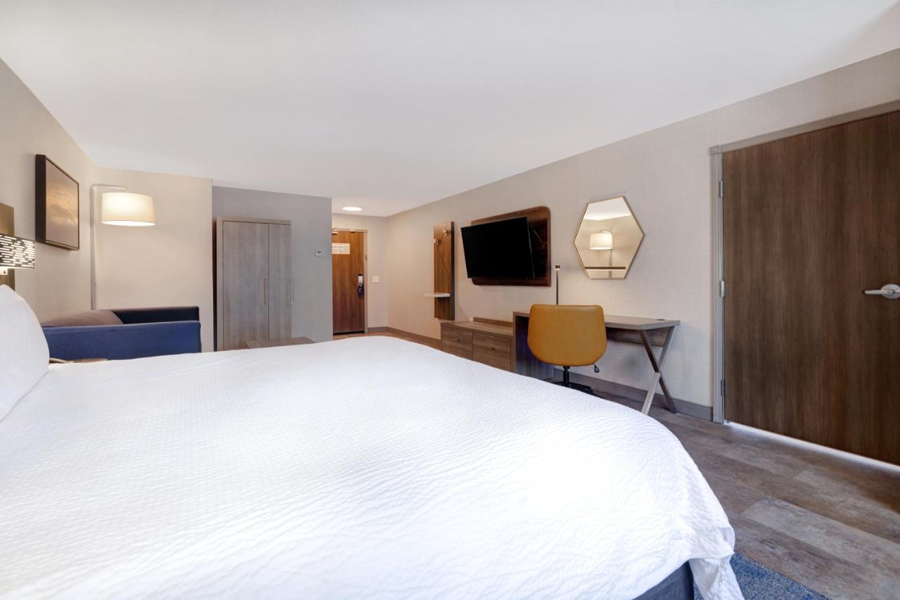 King Suite at Holiday Inn Express & Suites Moab by IHG