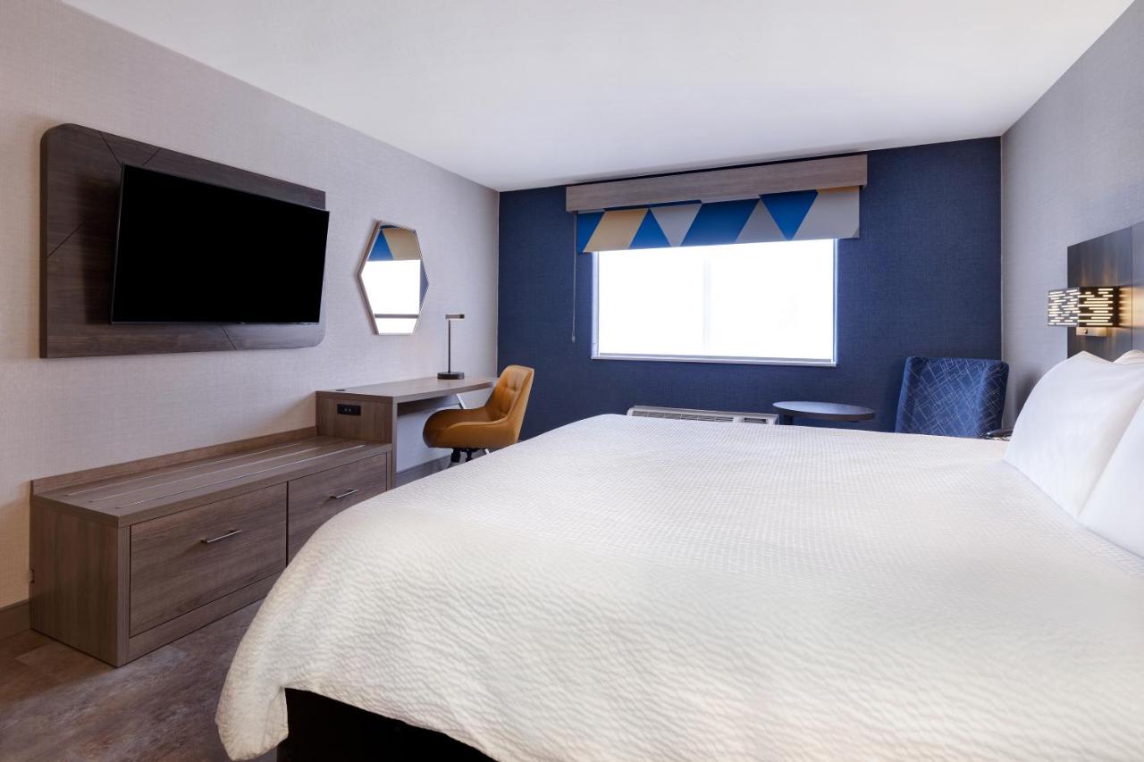 King Room at Holiday Inn Express & Suites Moab by IHG