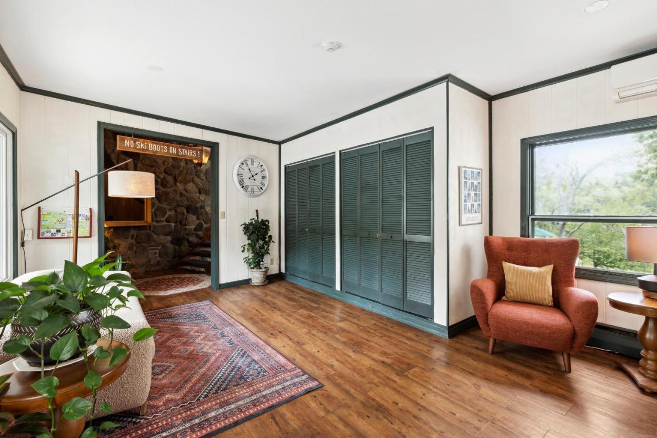 | Mountaineer Inn