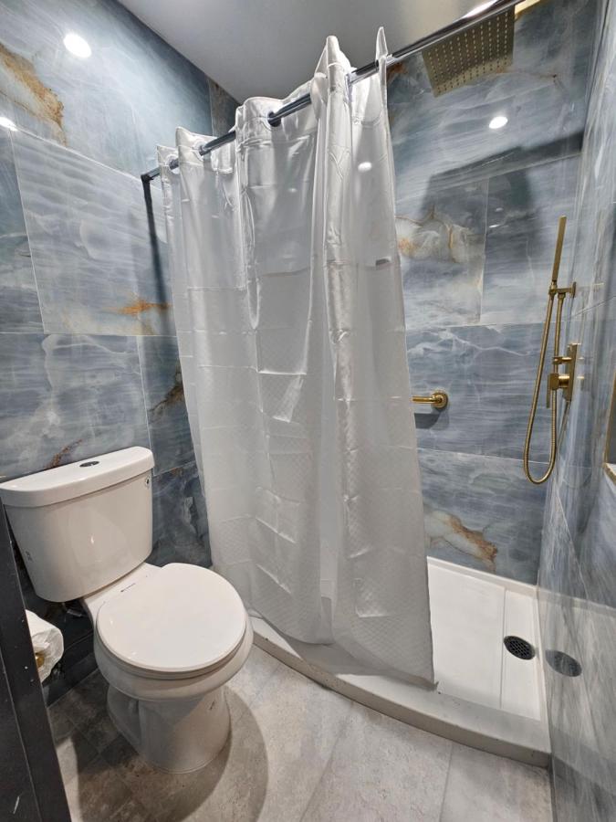 King Suite - Non-Smoking at Travelodge by Wyndham Fullerton Near Anaheim
