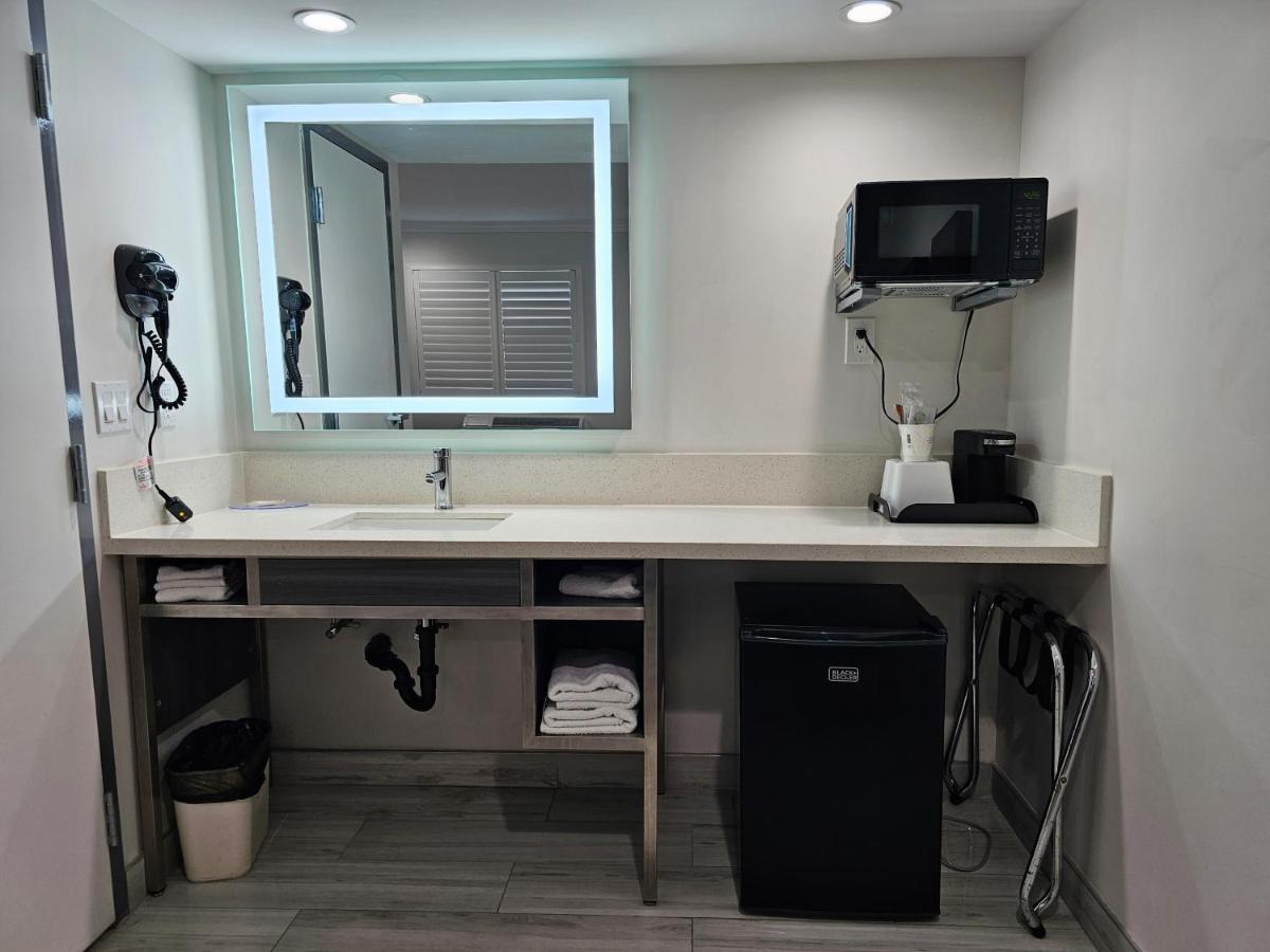 Double Room with Two Double Beds - Non-Smoking at Travelodge by Wyndham Fullerton Near Anaheim