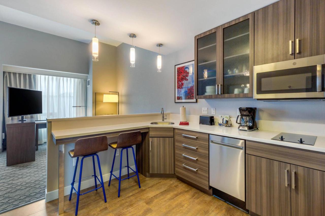 Studio, 1 King, Sofa bed, High floor at Residence Inn Providence Downtown