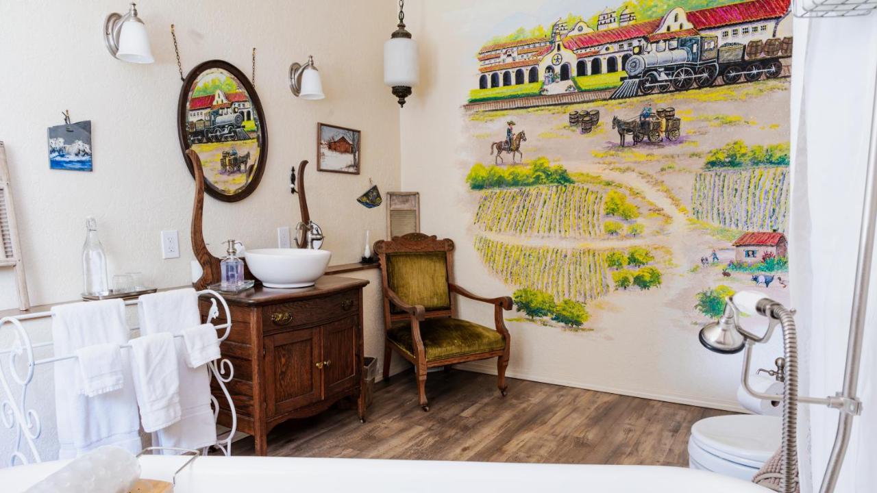 | Red Horse Bed and Breakfast
