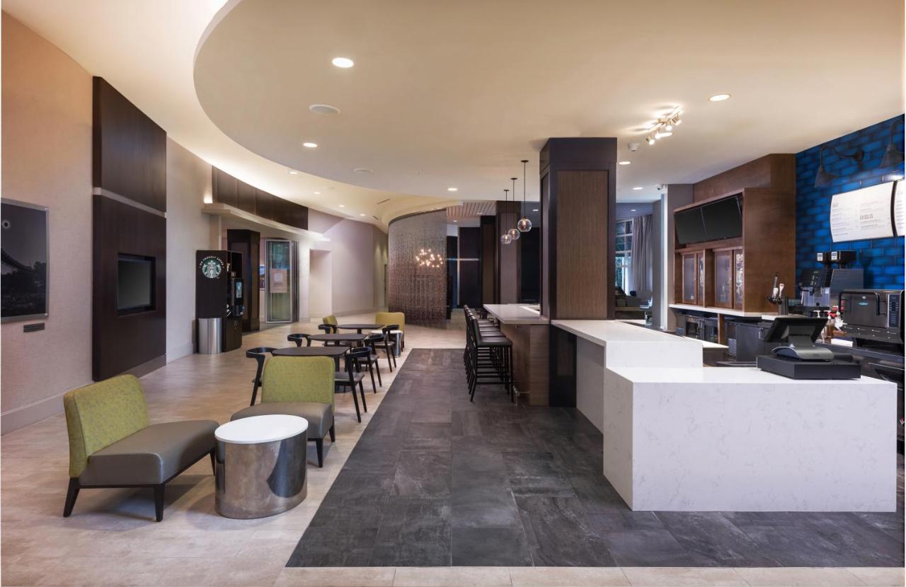 | Courtyard Greenville Downtown