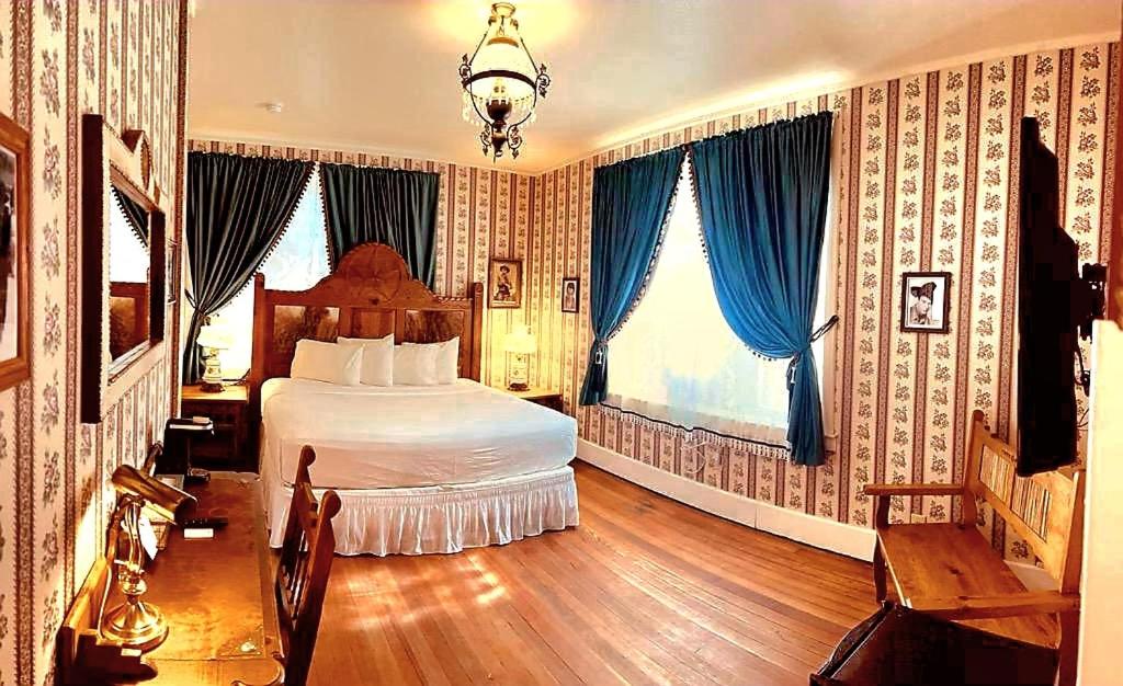 | Copper Queen Hotel