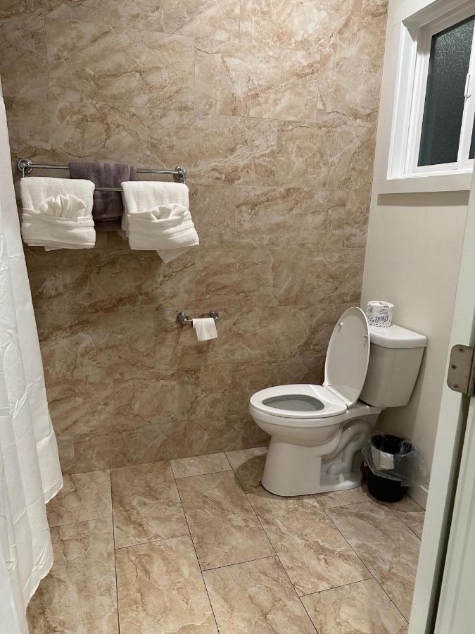 King Suite with Sea View at Hotel Coral Reef