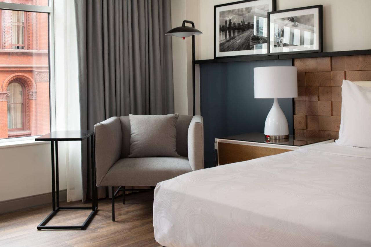 Standard King Room at The Bidwell Marriott Portland
