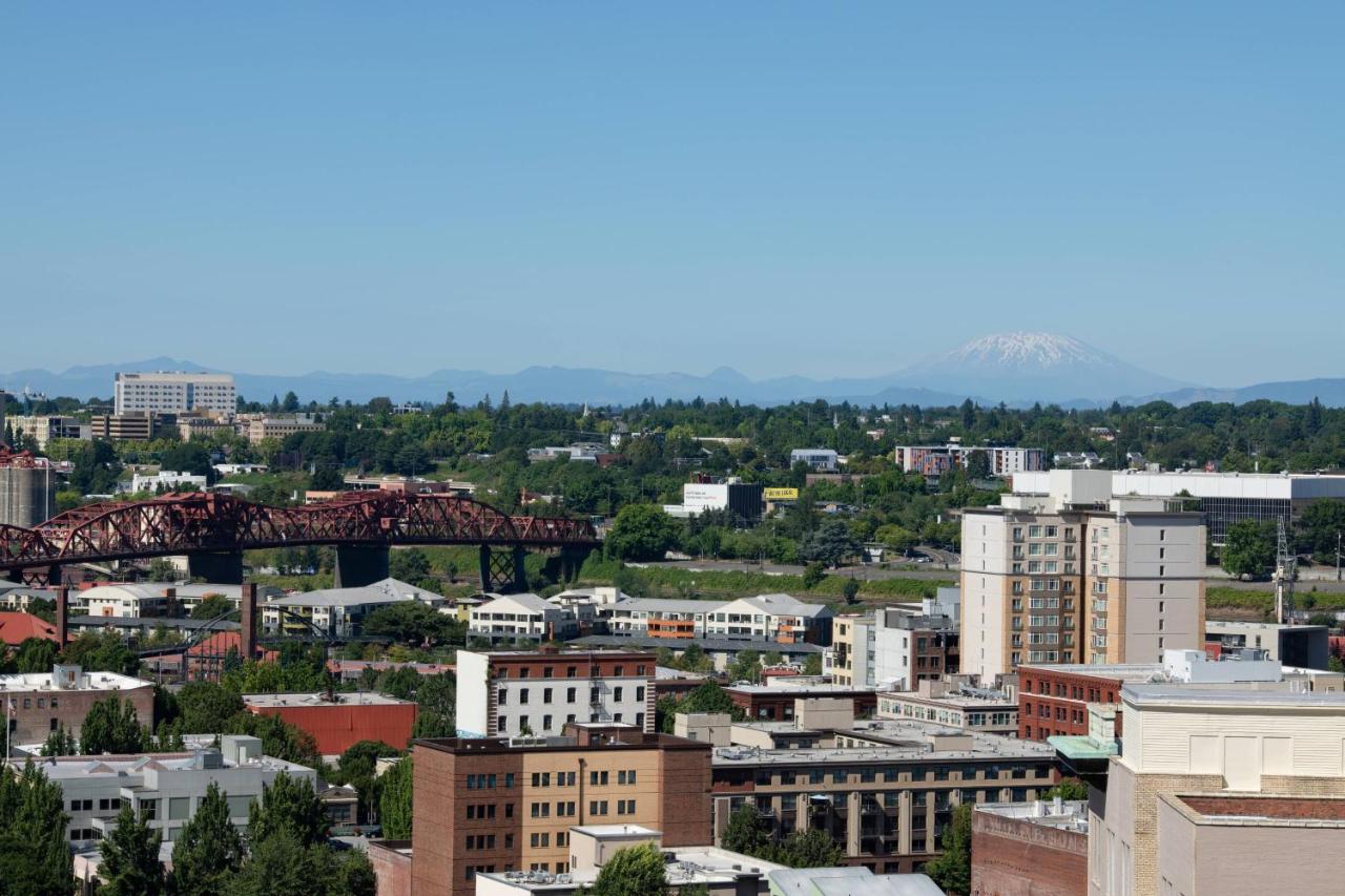 King Room with View at The Bidwell Marriott Portland