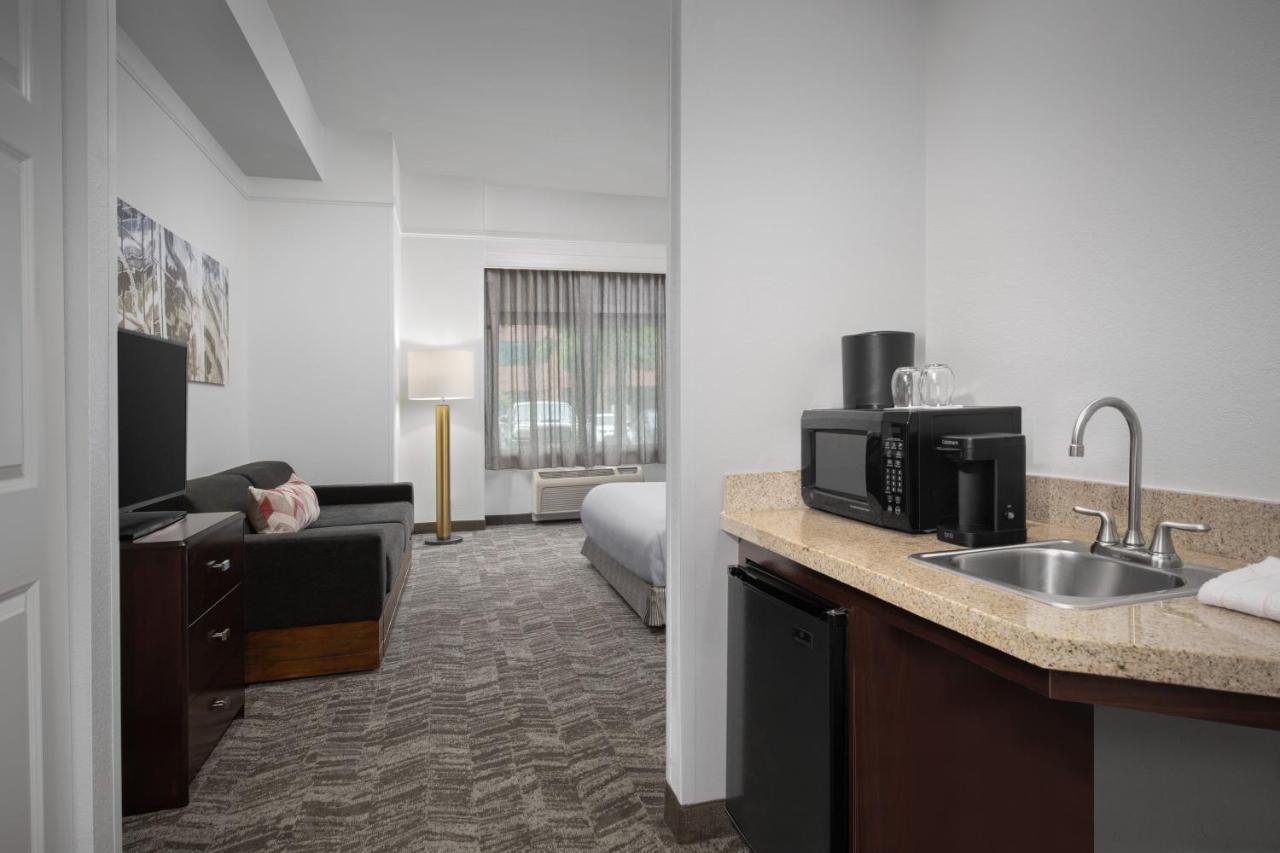 King Suite with Sofa Bed at SpringHill Suites by Marriott Portland Vancouver