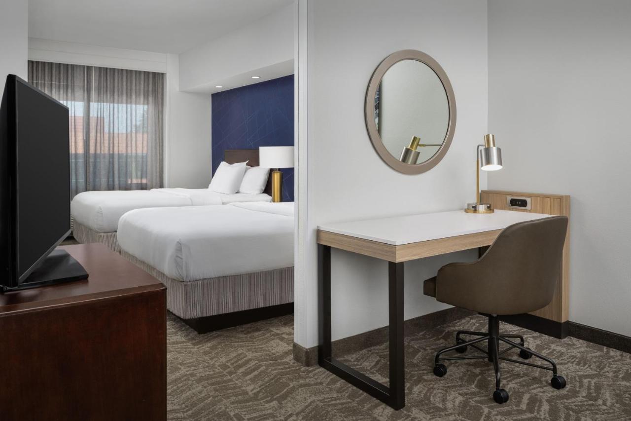 Queen Suite with Sofa Bed at SpringHill Suites by Marriott Portland Vancouver