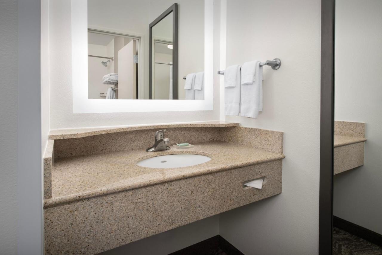 King Suite with Sofa Bed at SpringHill Suites by Marriott Portland Vancouver