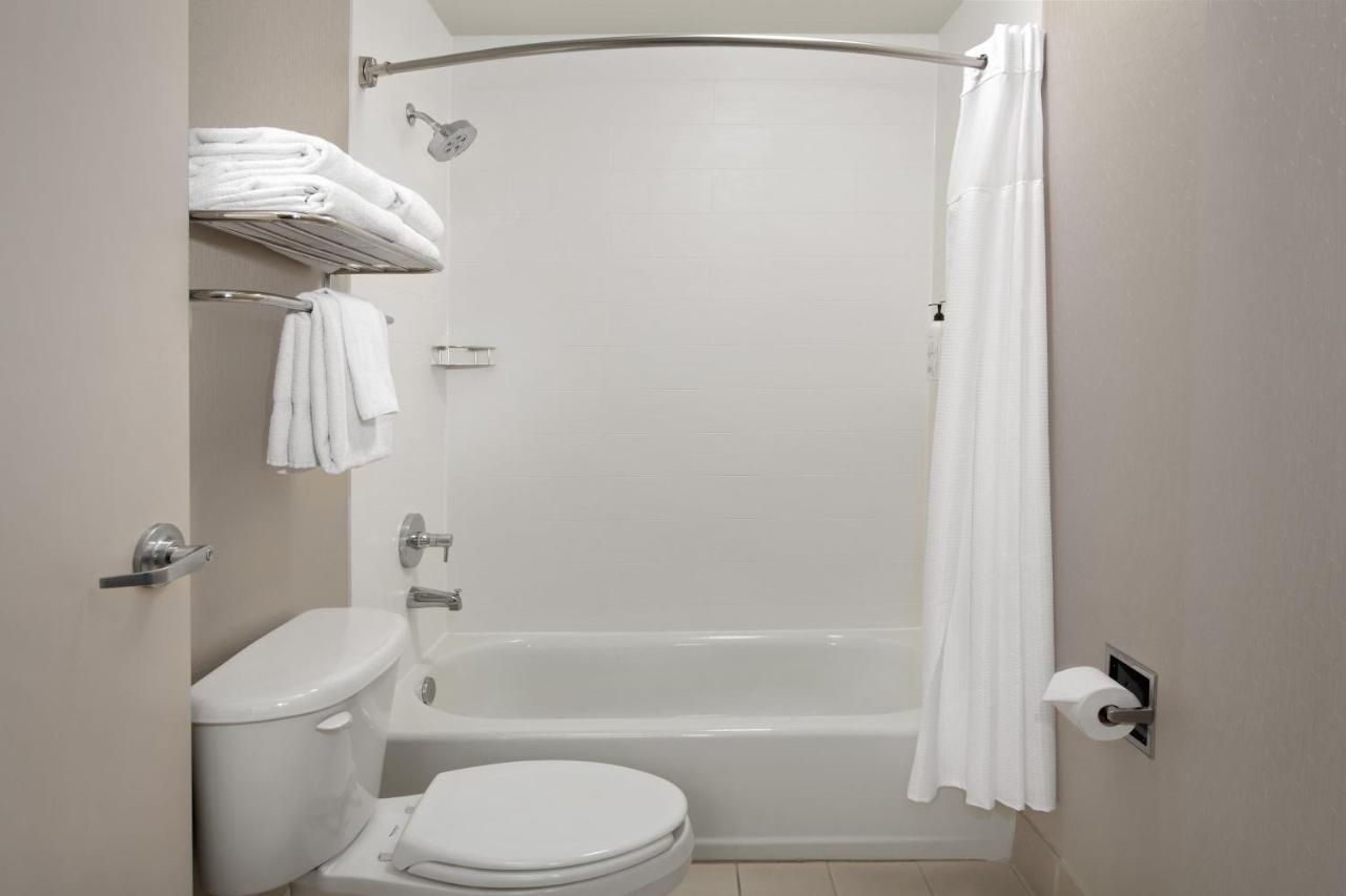 King Suite with Sofa Bed at SpringHill Suites by Marriott Portland Vancouver