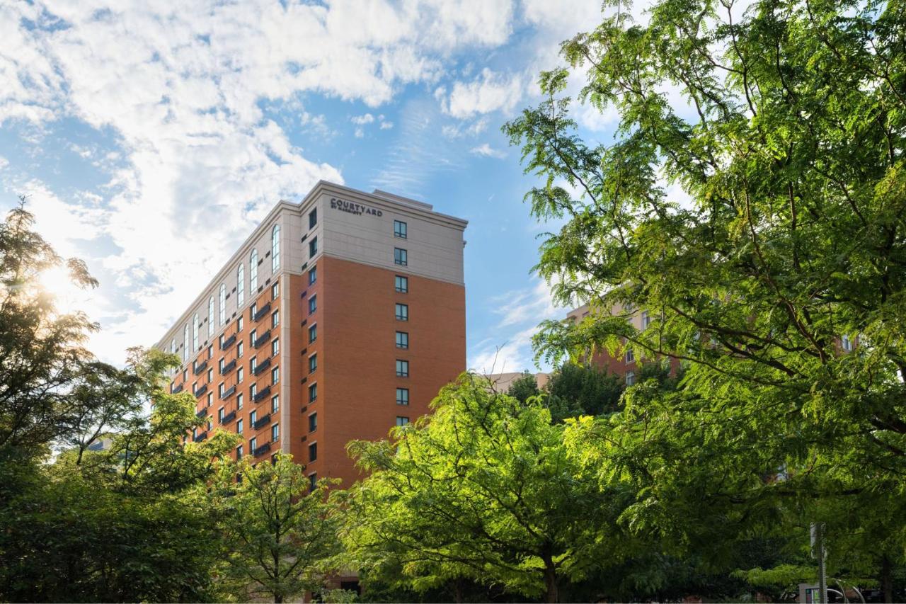 | Courtyard by Marriott Washington Capitol Hill/Navy Yard