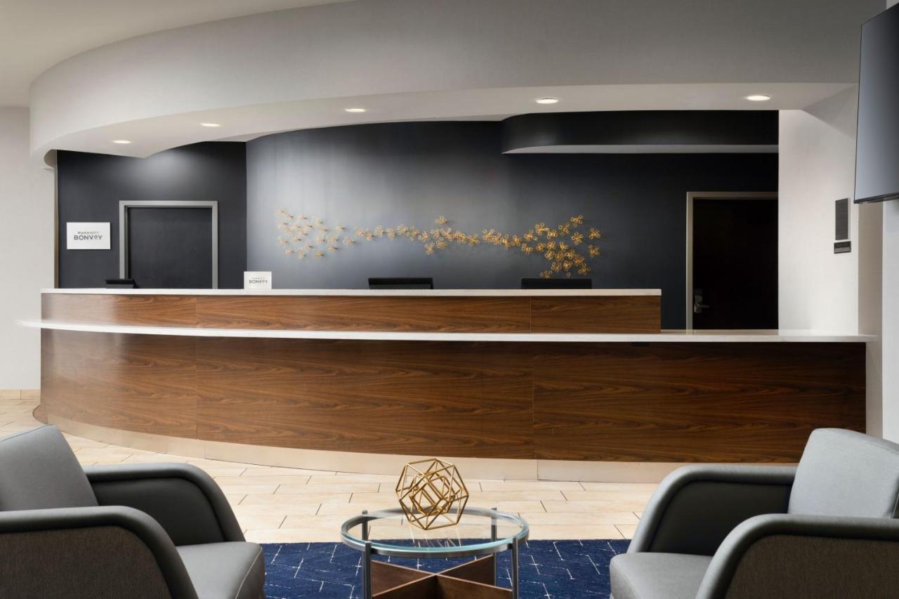 | Courtyard by Marriott Washington Capitol Hill/Navy Yard