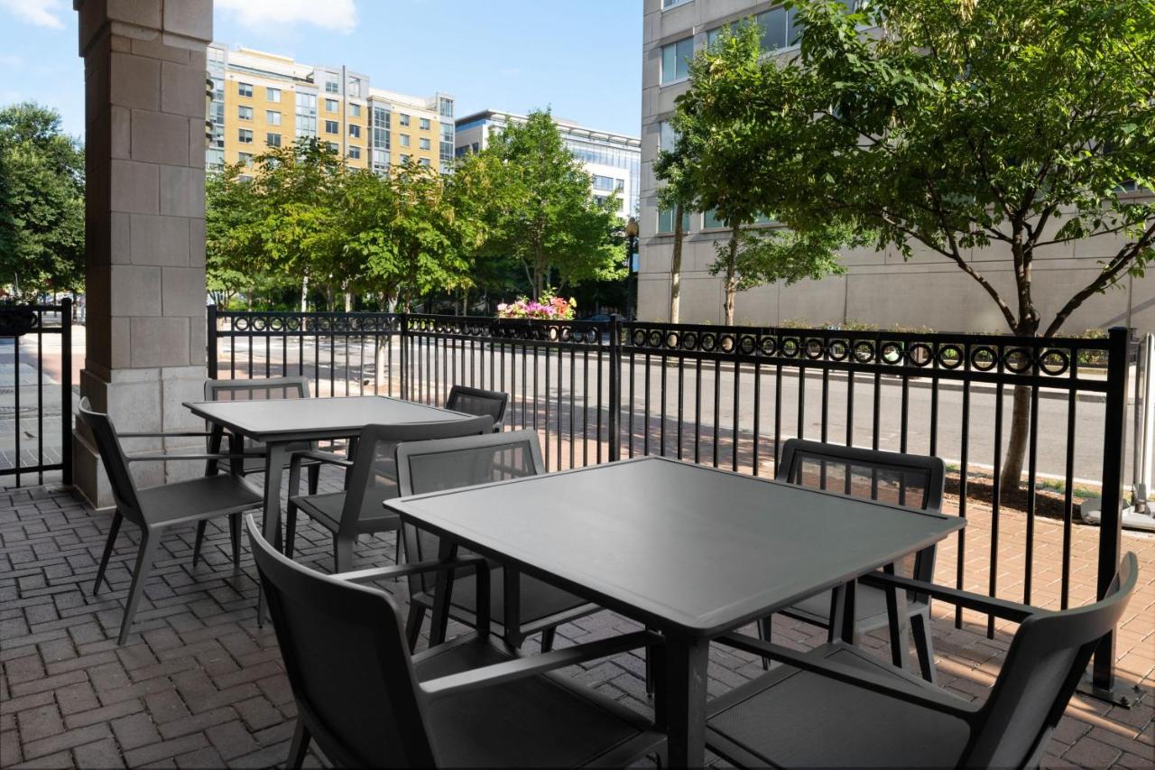| Courtyard by Marriott Washington Capitol Hill/Navy Yard