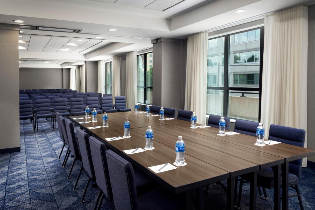 | Courtyard by Marriott Washington Capitol Hill/Navy Yard