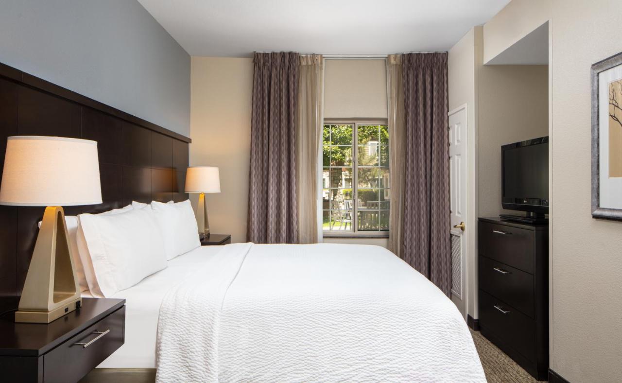 Two-Bedroom Suite at Staybridge Suites Fairfield Napa Valley Area by IHG
