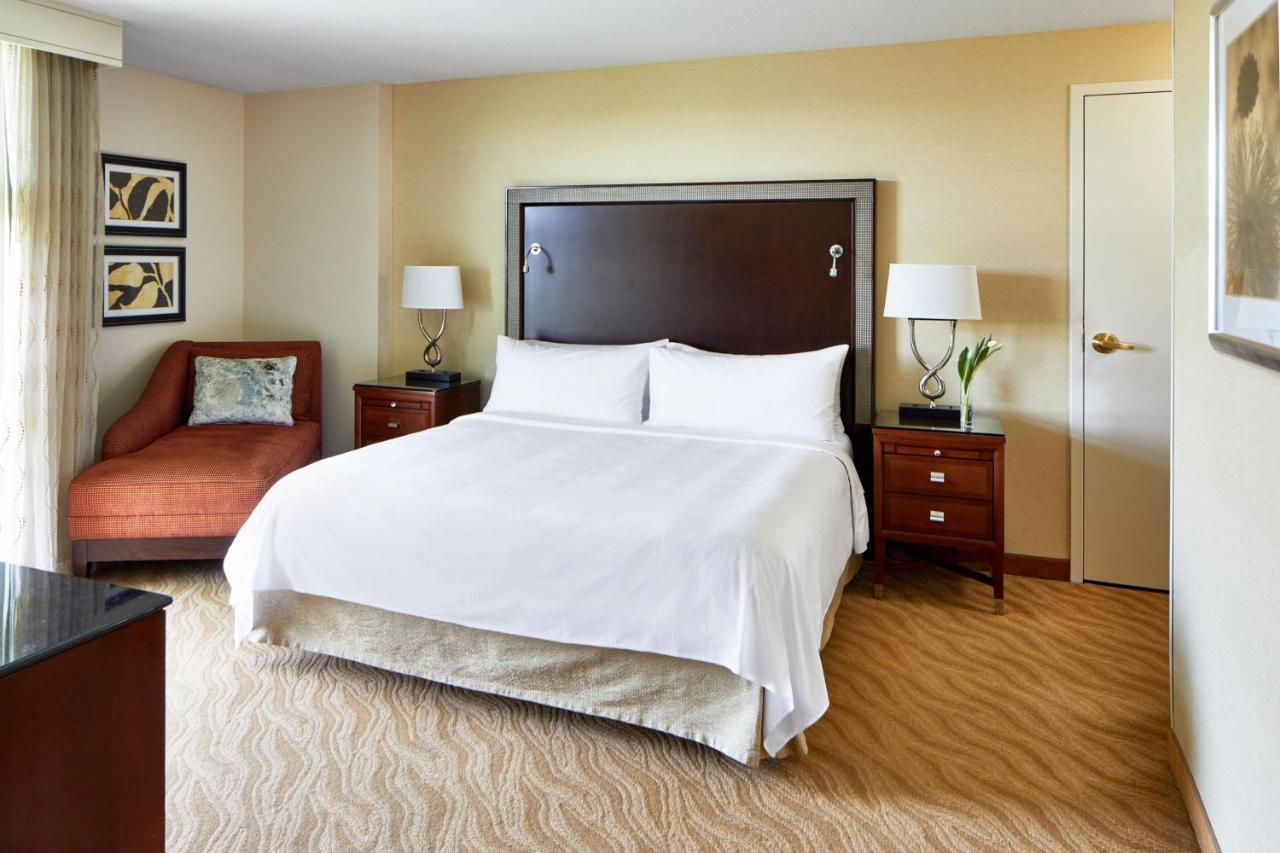 Concierge level, 1 Bedroom Junior Suite, 1 King at Atlanta Marriott Alpharetta