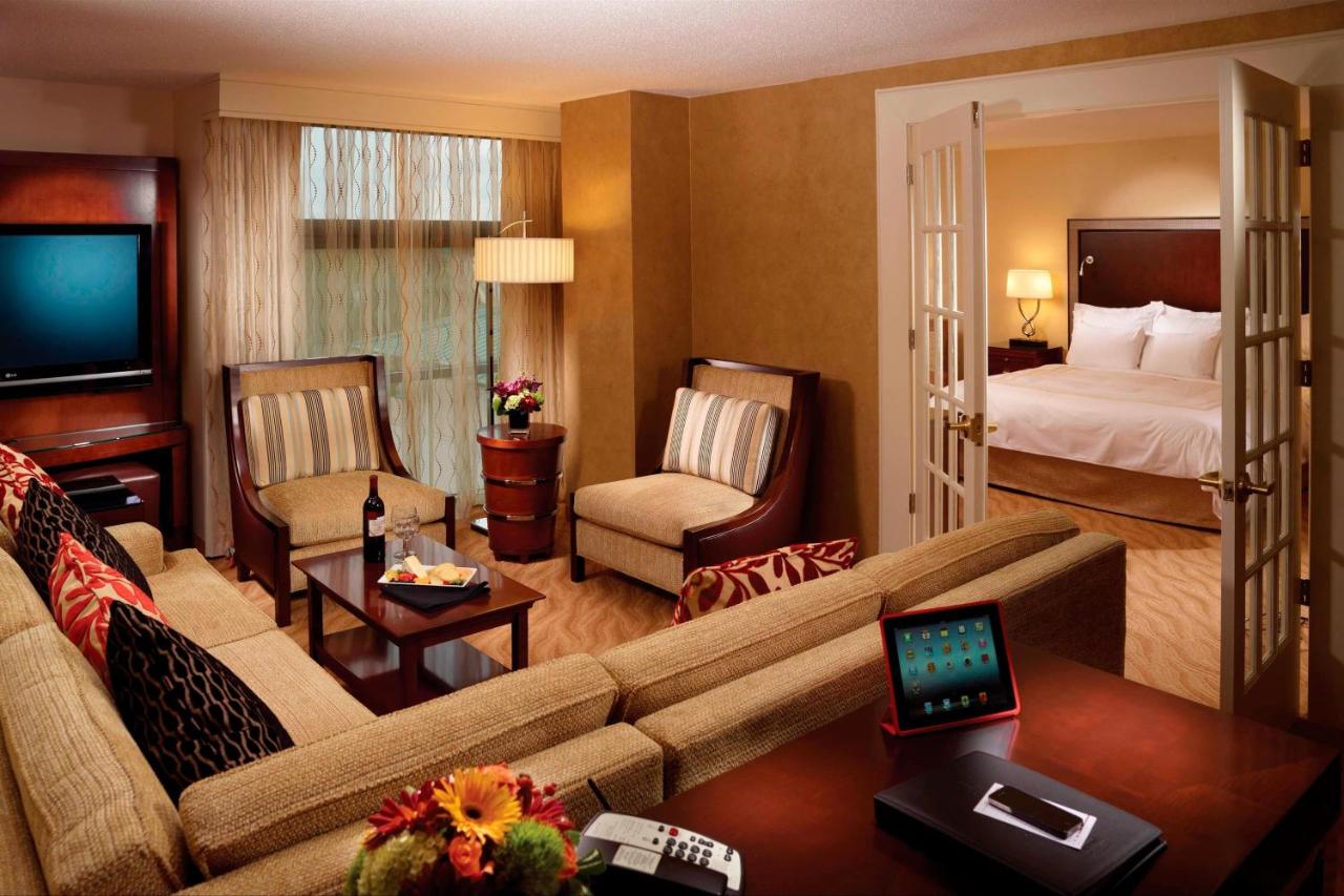 Concierge level, 1 Bedroom Junior Suite, 1 King at Atlanta Marriott Alpharetta