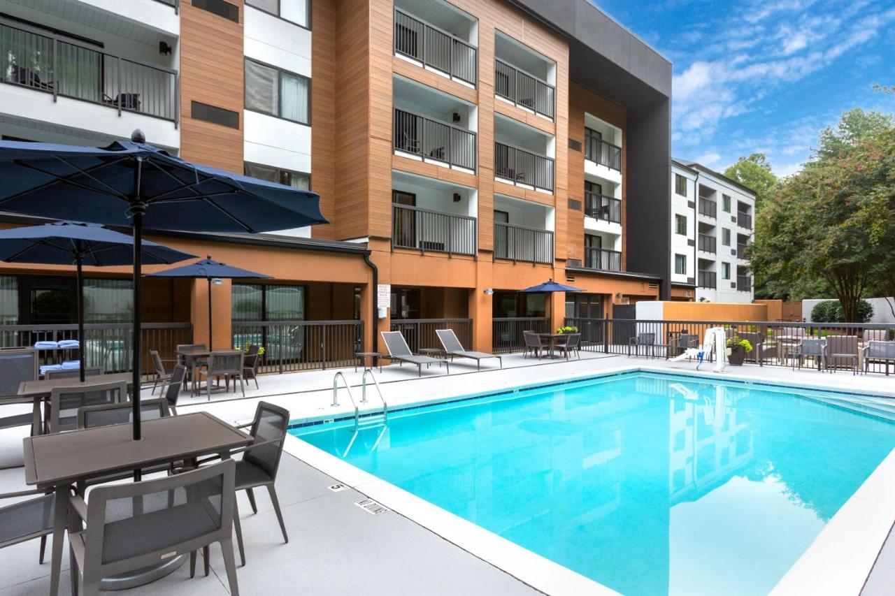 | Courtyard Winston-Salem Hanes Mall