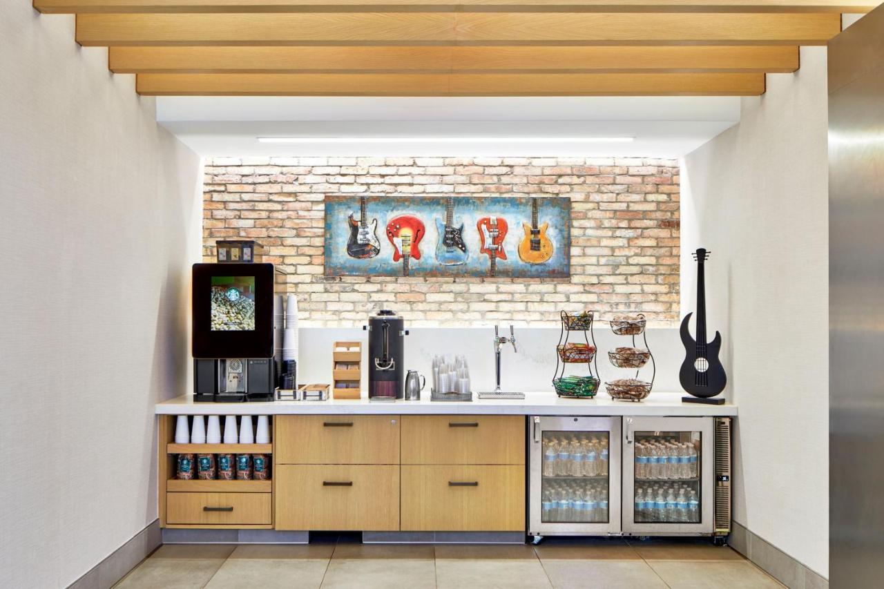| Renaissance Nashville Hotel