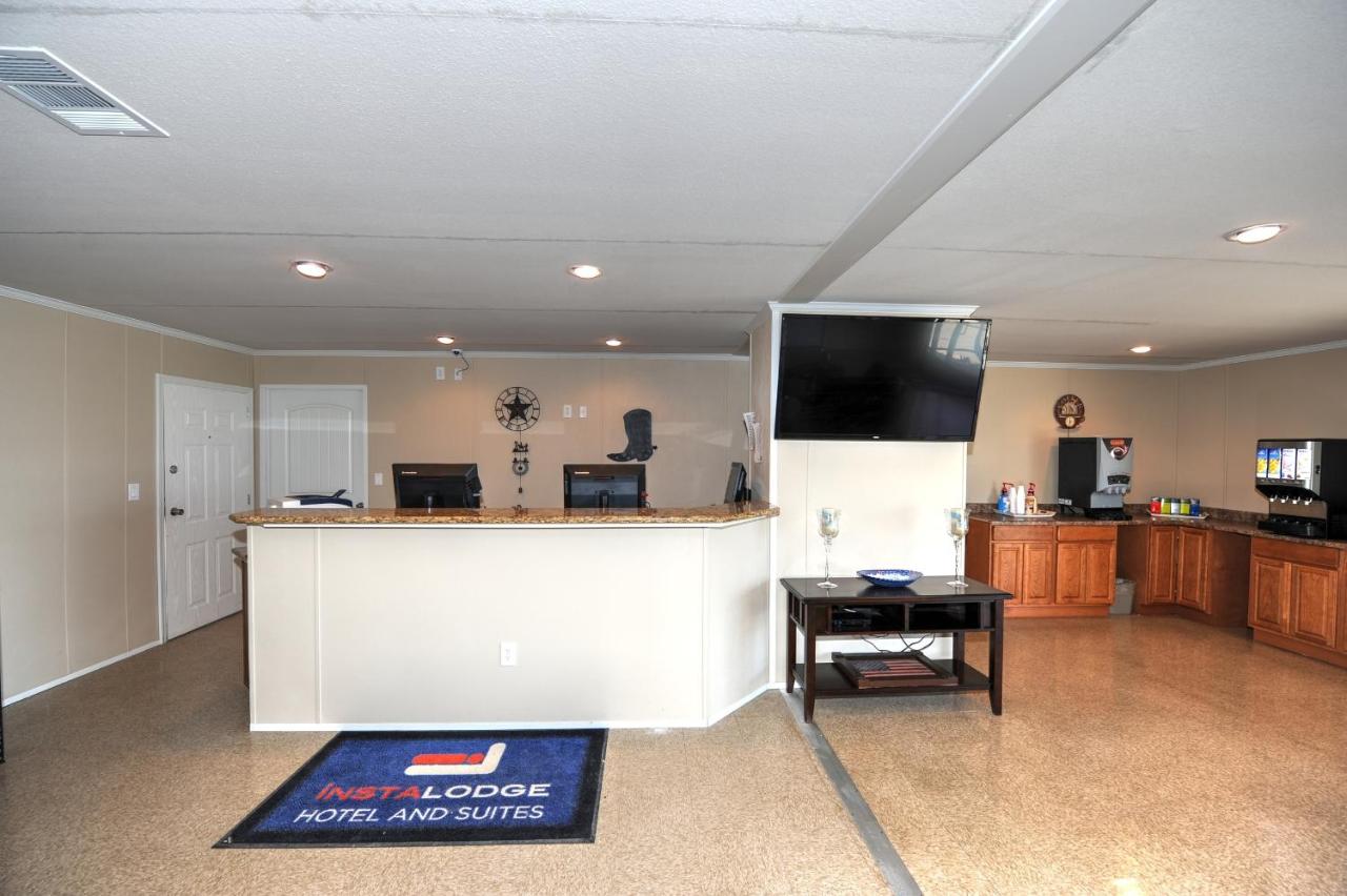 | Instalodge Hotel and Suites Karnes City