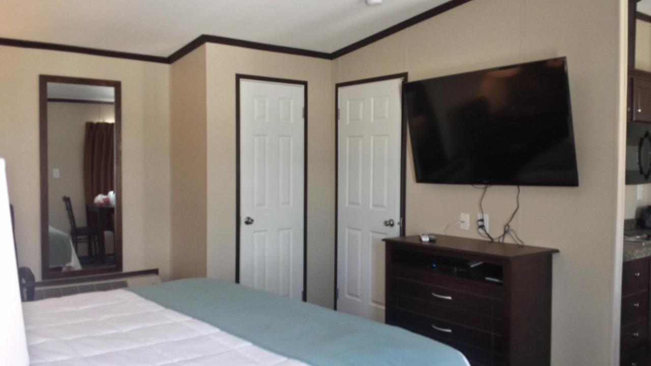 | Instalodge Hotel and Suites Karnes City