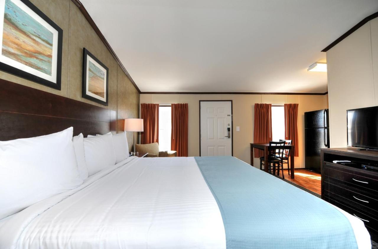  | Instalodge Hotel and Suites Karnes City