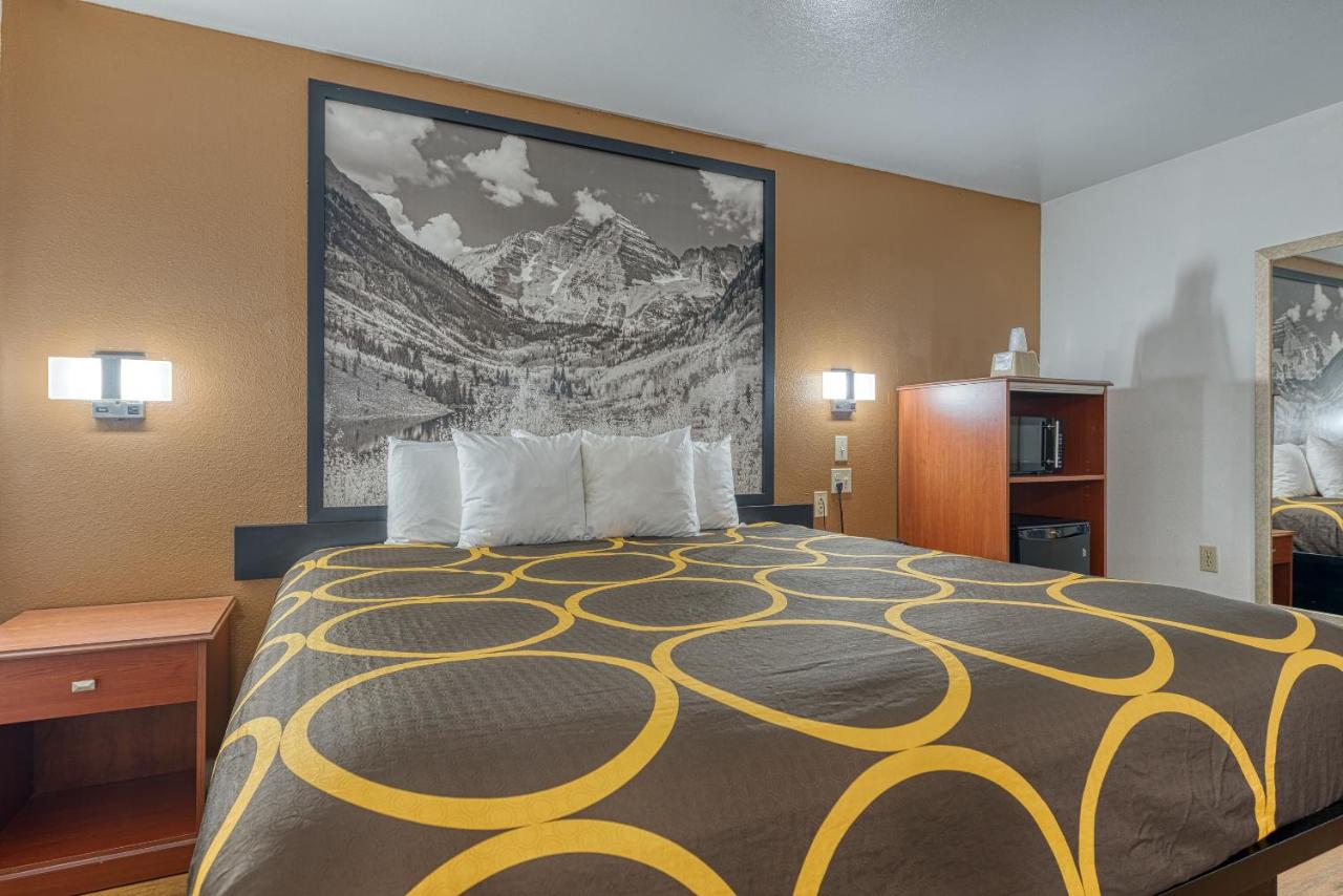 Studio Suite with Two King Beds - Non-Smoking at Super 8 by Wyndham Alamosa