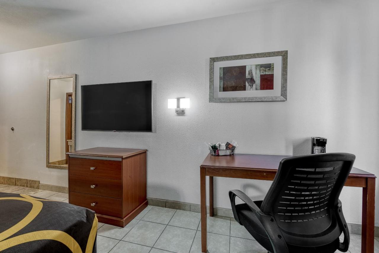 King Room - Dog Friendly - Non-Smoking at Super 8 by Wyndham Alamosa