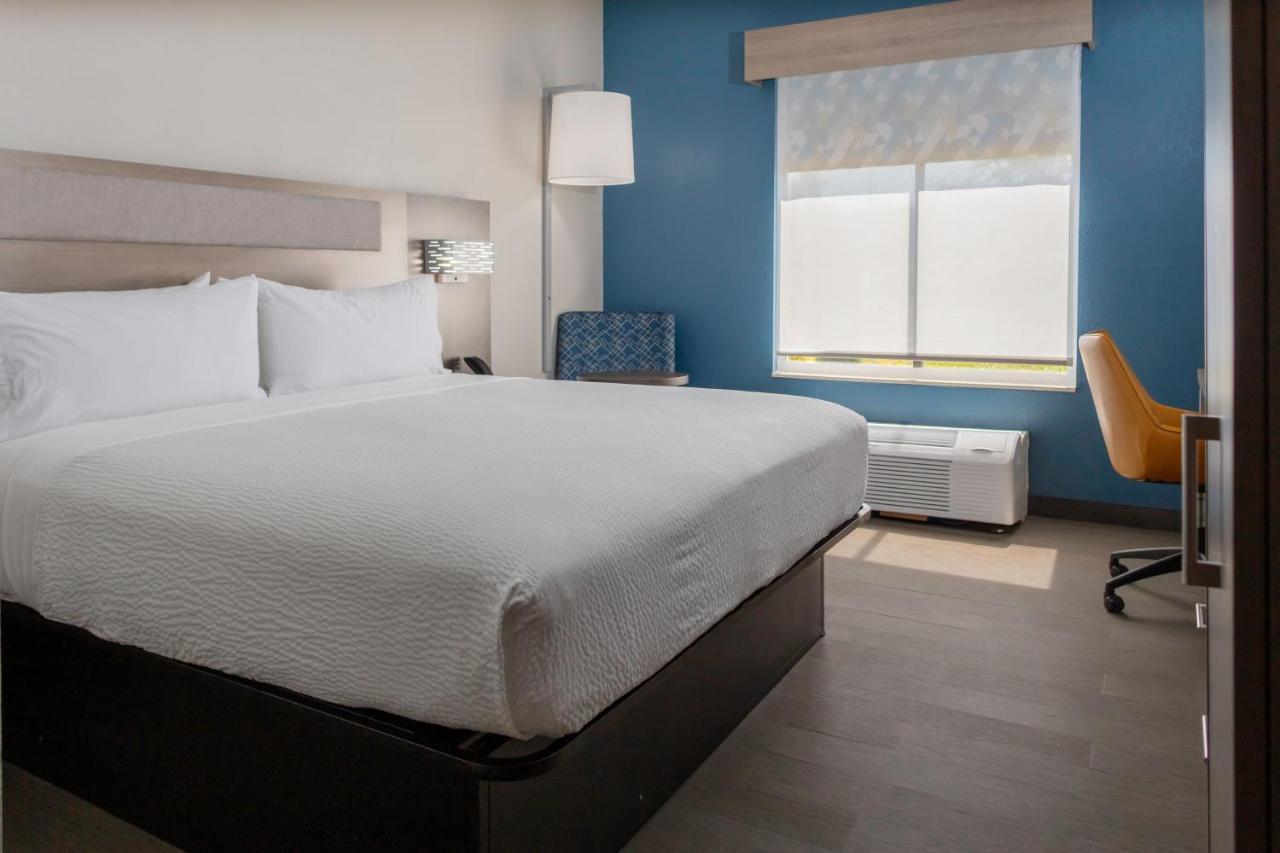 Standard King Room - Communications Mobility Accessible at Holiday Inn Express Rocky Mount Sports Center by IHG