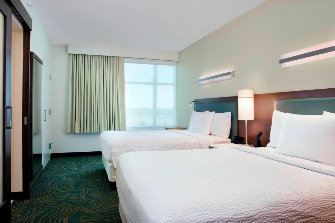  | SpringHill Suites Orlando at FLAMINGO CROSSINGS® Town Center/Western E