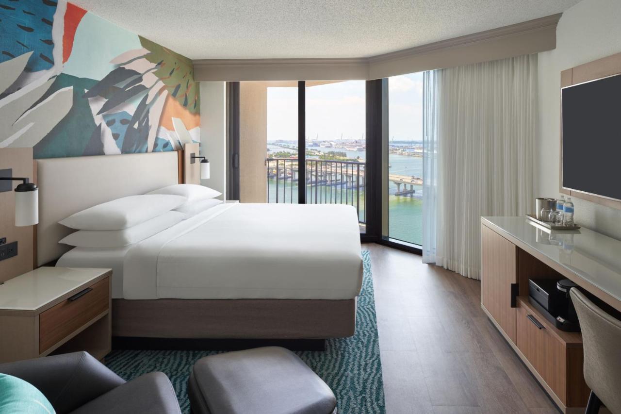 King or Double Room with Bay View at Miami Marriott Biscayne Bay