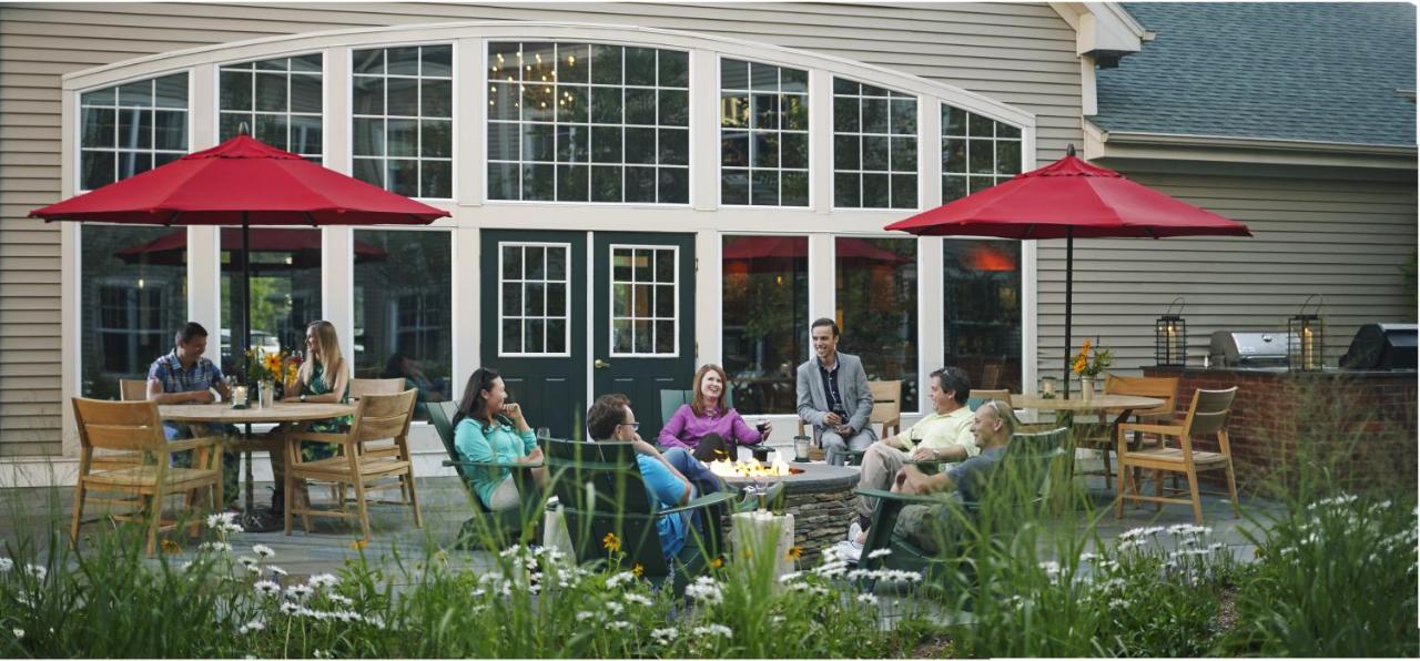 | Green Mountain Suites Hotel