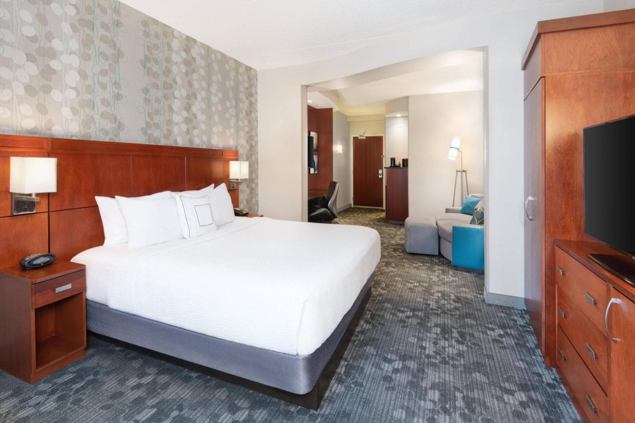 King Studio at Courtyard by Marriott Pittsburgh Washington/Meadow Lands