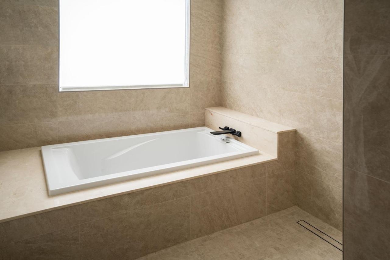 Penthouse King Suite at SpringHill Suites by Marriott Chicago Chinatown