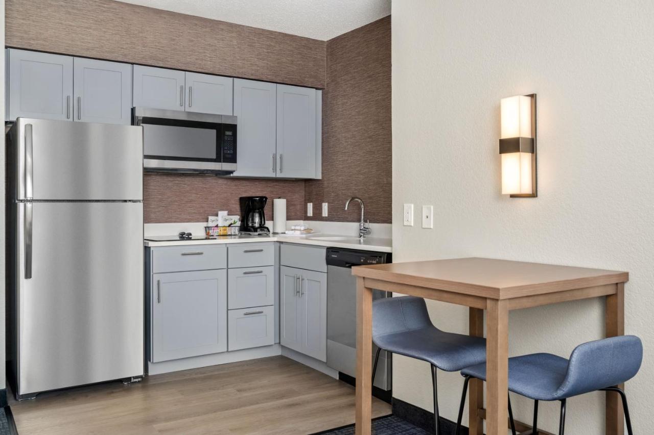 One-Bedroom Queen Suite with Sofa Bed at Residence Inn by Marriott Chicago Naperville/Warrenville