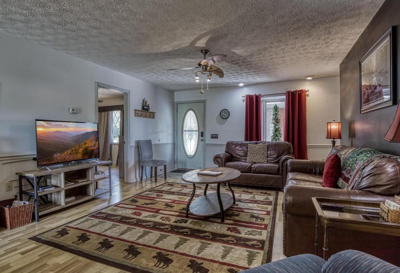 | Apple Valley Hideaway