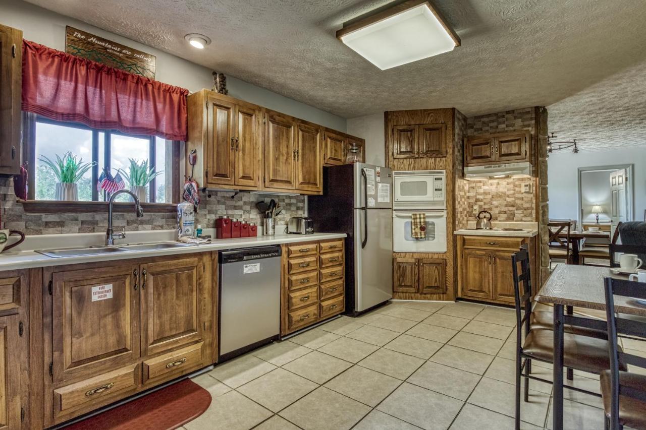 | Apple Valley Hideaway