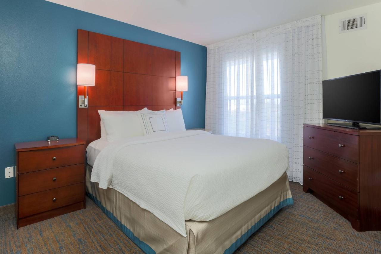 One-Bedroom King Suite with Sofa Bed at Residence Inn by Marriott Dallas Arlington South