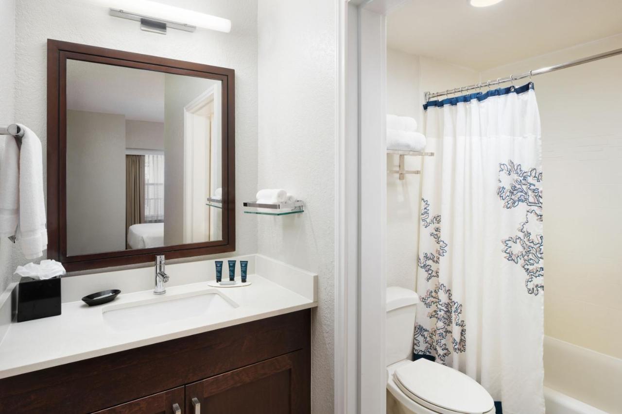Two-Bedroom Suite at Residence Inn® by Marriott® Fort Lauderdale City of Plantation